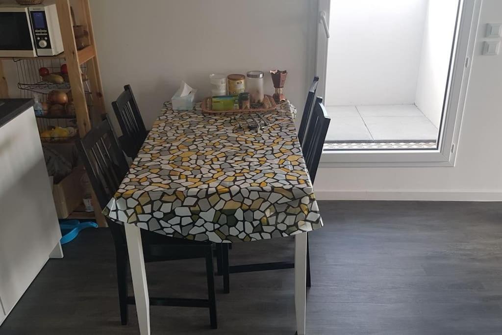 Appartement Entier T3# 2 Chambres 1 Salon Rennes Dış mekan fotoğraf